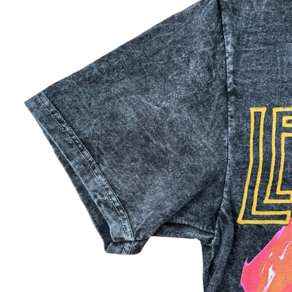 Led-Zeppelin Graphic T-Shirt USA 1977 Black Pink Unisex Size Small - Picture 3 of 9